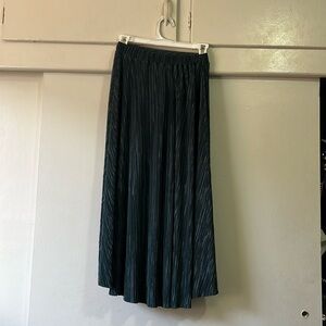 Green maxi skirt size 2 US